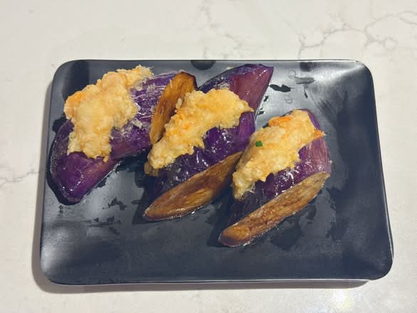 Fried Eggplant with minced Shrimp 虾胶炸茄子（3pcs)